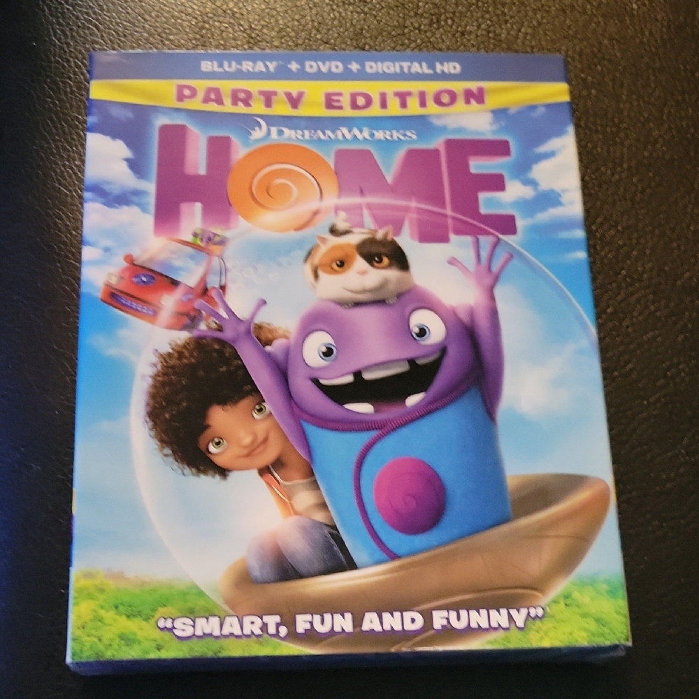 DreamWorks HOME Party Edition - Purple & Blue Character Cover